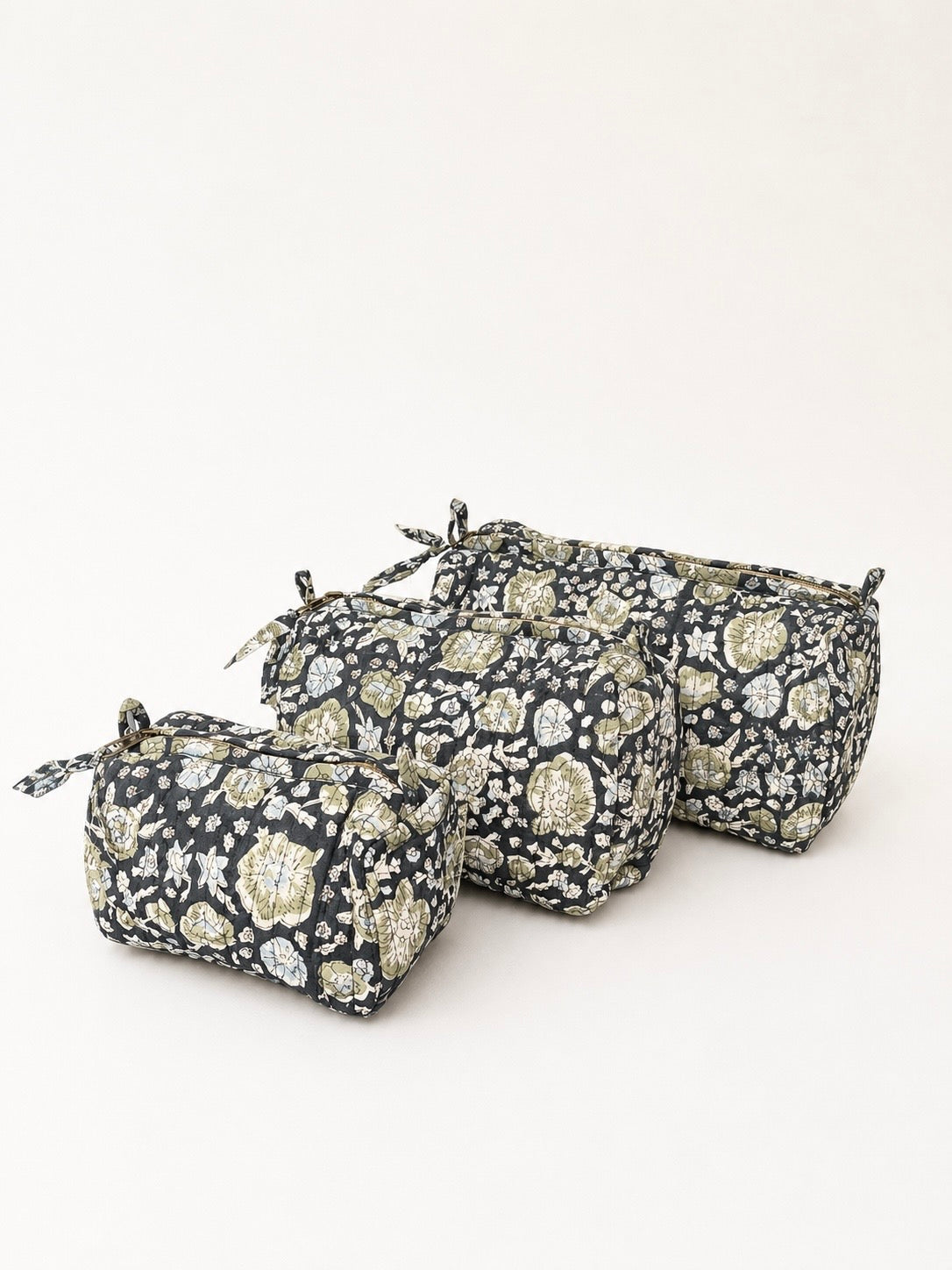 Trousse de toilette fleurie Noire