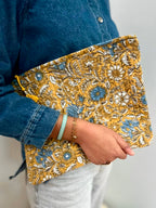 Pochette fleurie Jaune