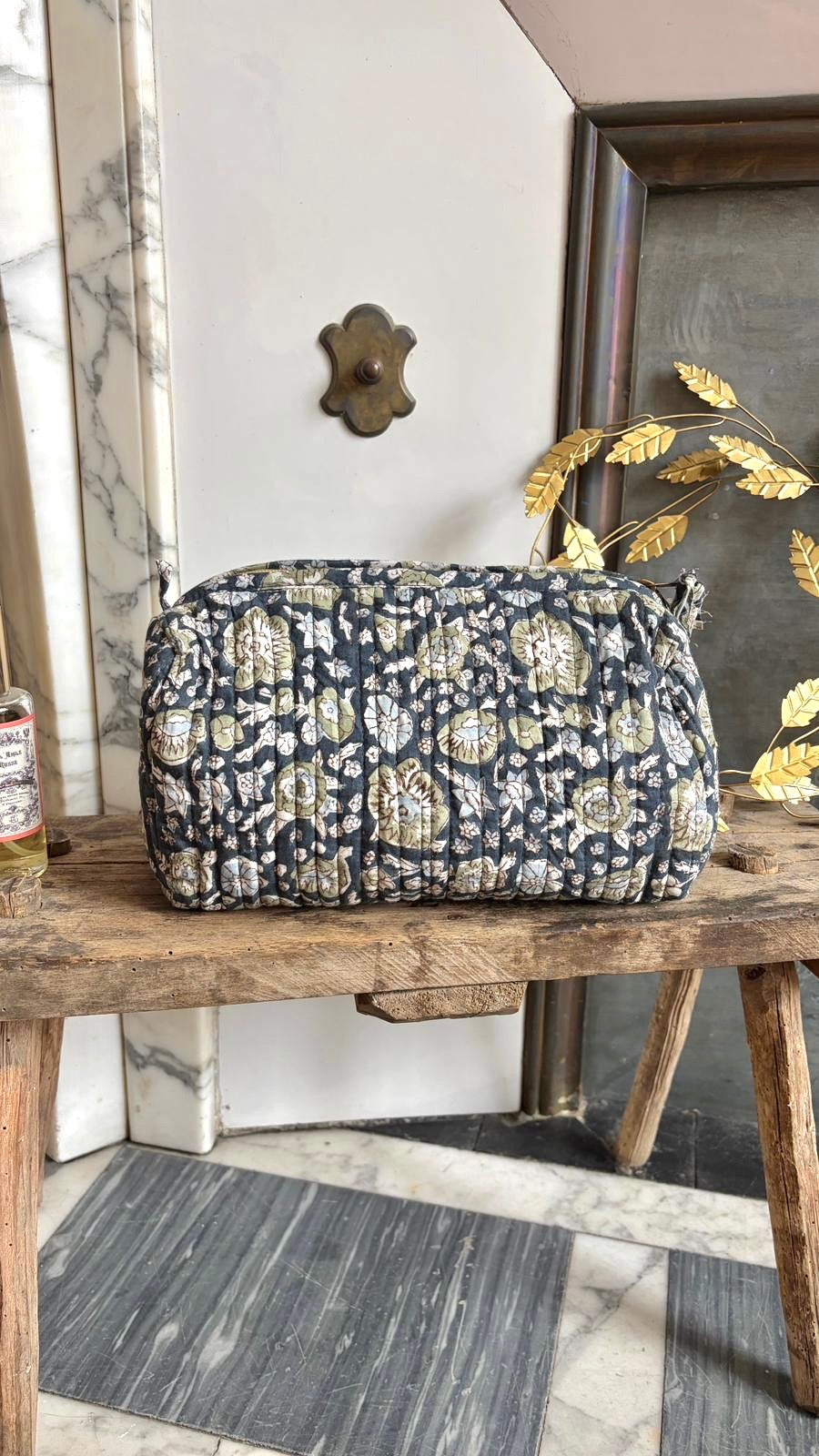 Trousse de toilette fleurie Noire